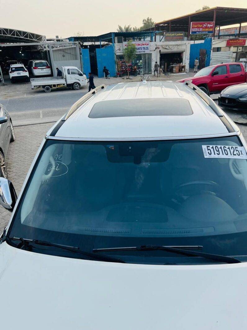 2019 Nissan sl